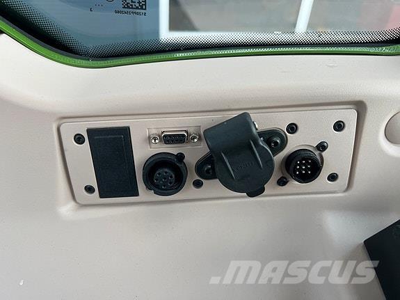 Fendt 211 Profi+ Traktorer