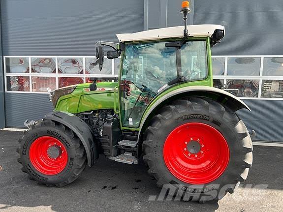 Fendt 211 Profi+ Traktorer