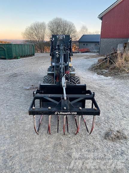 GiANT G1500 Teleskoplastare