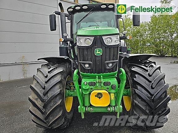 John Deere 6215R Traktorer