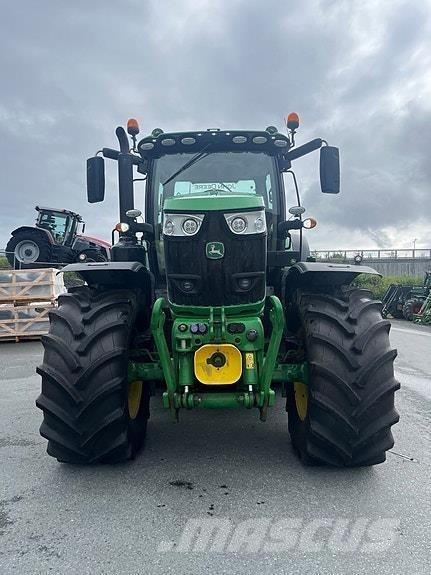 John Deere 6215R Traktorer