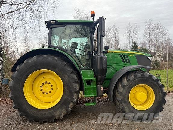 John Deere 6215R Traktorer