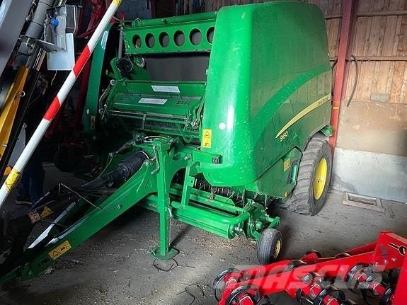 John Deere 960 Rundbalspressar