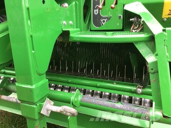 John Deere C441HR Rundbalspressar