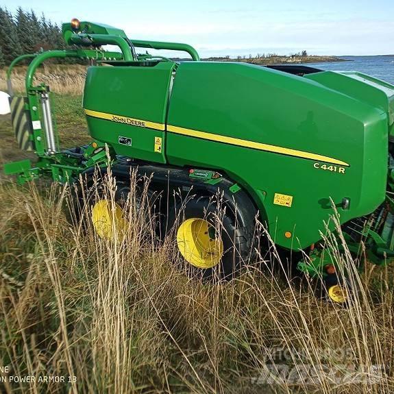 John Deere C441R Rundbalspressar
