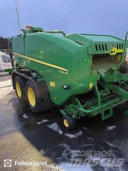 John Deere C441R Rundbalspressar