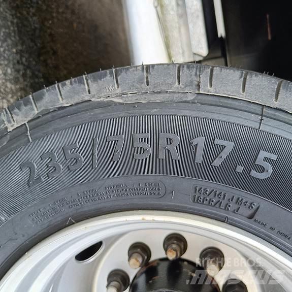 JPM LL22T Kombivagnar