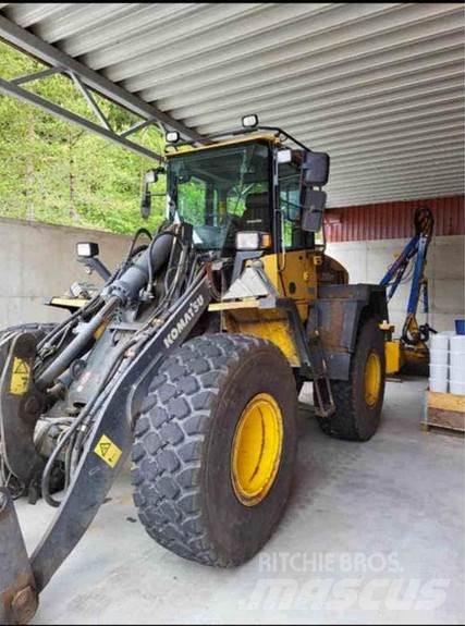 Komatsu WA200 PT Hjullastare