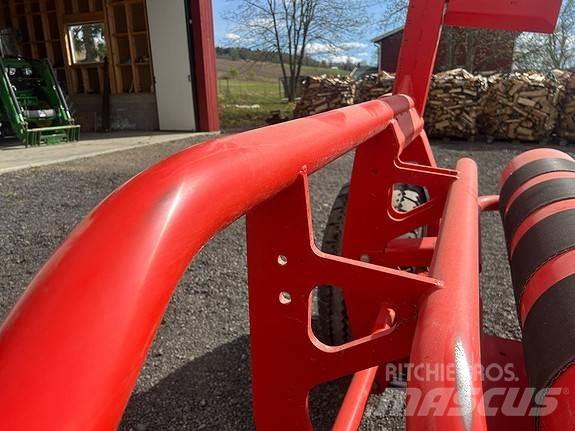 Kuhn RW1610 Rundbalspressar