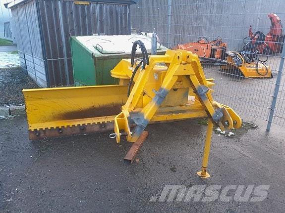 Lilleseth 300 Övrigt väg och snö