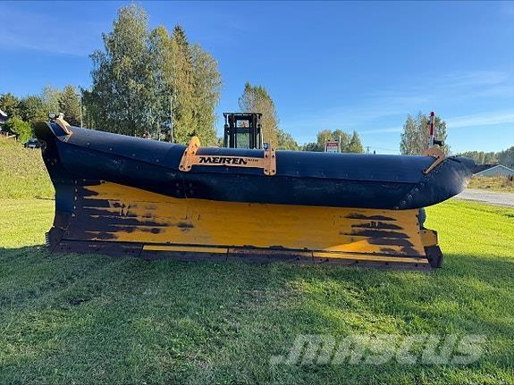 Meiren 2011 Snöblad och plogar