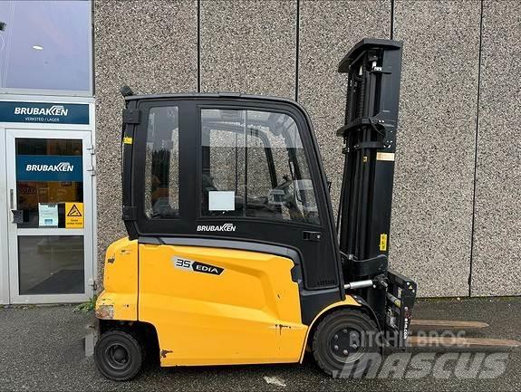 Mitsubishi FB35N Dieselmotviktstruckar