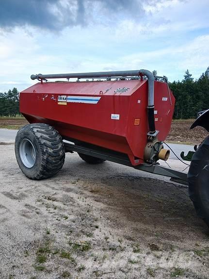Moi GB-8 Mineralgödselspridare