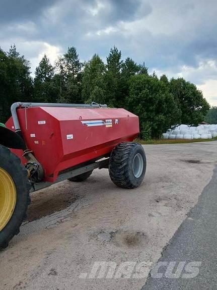 Moi GB-8 Mineralgödselspridare