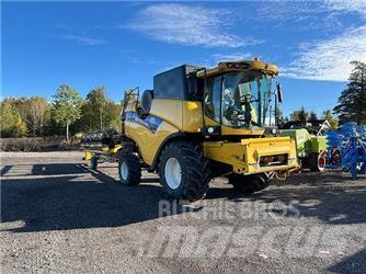 New Holland CX5080 Skördetröskor