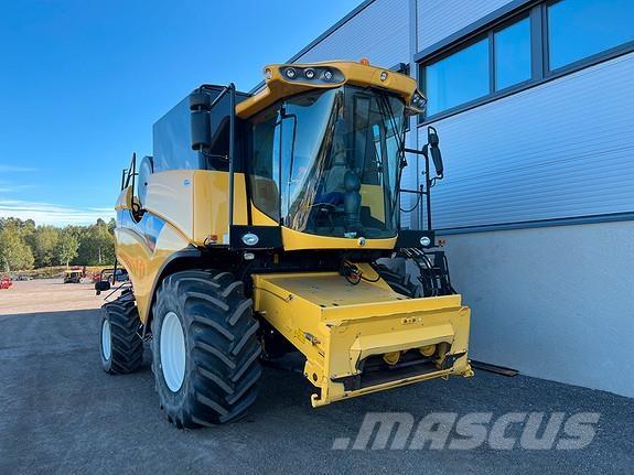 New Holland CX5080 Skördetröskor