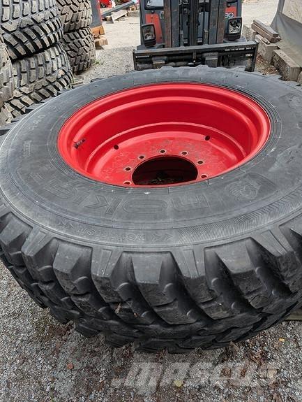 Nokian Tri Däck, hjul och fälgar