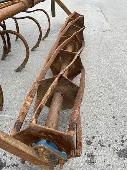 Potila 370 Övriga maskiner för jordbearbetning