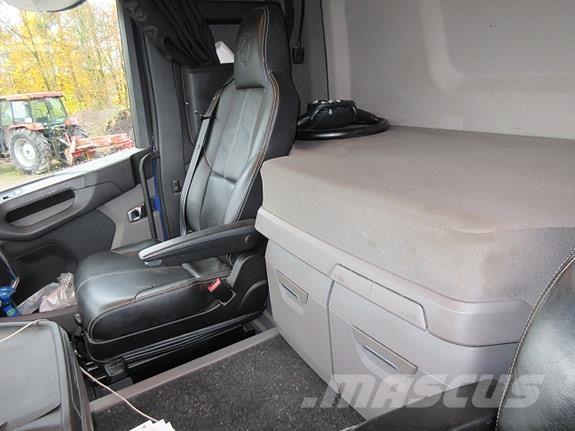 Scania R500 8x4*4 Lastväxlare med kabellift