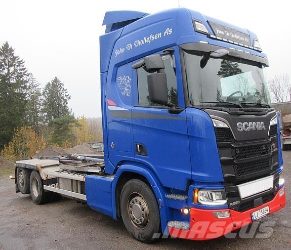 Scania R520 6x2*4 Lastväxlare med kabellift