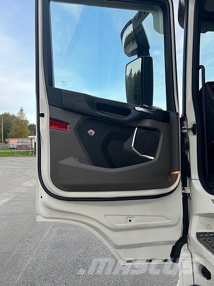 Scania R660 Skåpbilar