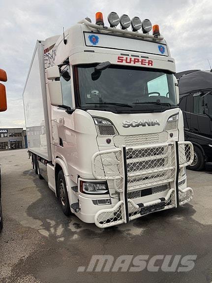 Scania S650B6X2NB Skåpbilar