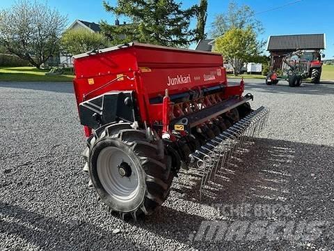 Simulta 2500LB Mineralgödselspridare