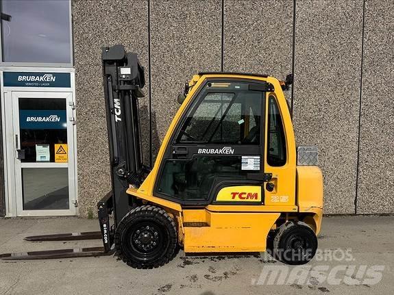 TCM FD25 Dieselmotviktstruckar