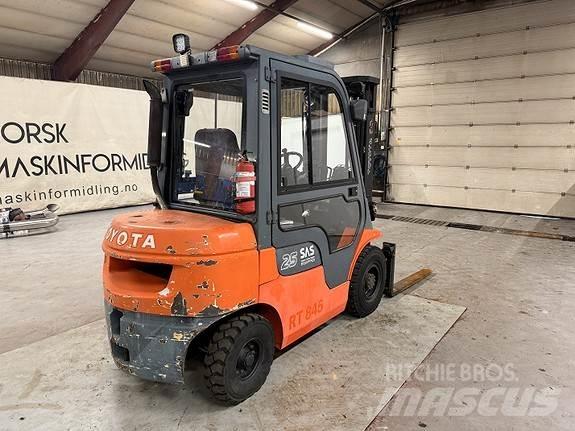 Toyota 62-FDF25 Dieselmotviktstruckar