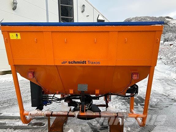  Traxos S15 VEP-490 Sand- och saltspridare