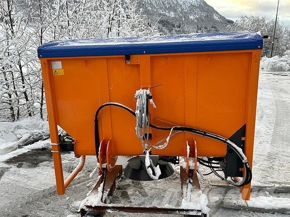  Traxos S15 VEP-490 Sand- och saltspridare