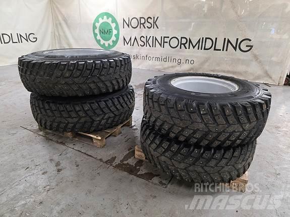  TRI 2 Vinterdekk Traktorer
