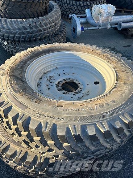  TRI Nokian Däck, hjul och fälgar