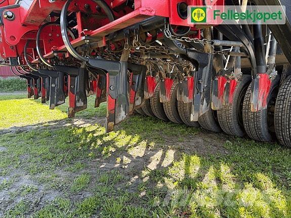 Tume HKL 3000 JC Fast- och kletgödselspridare