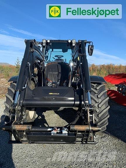 Valtra N124 Traktorer
