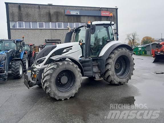 Valtra T234 Traktorer
