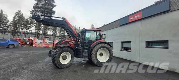 Valtra T234 Traktorer