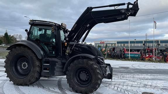 Valtra T235 Traktorer