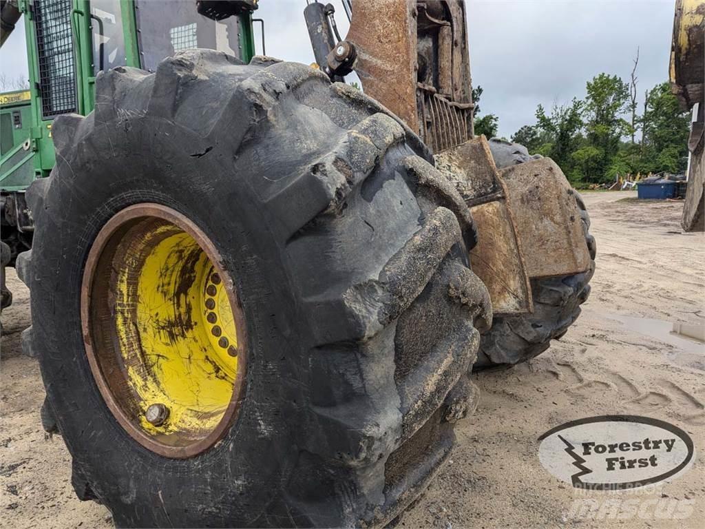 John Deere 748H Lunnare