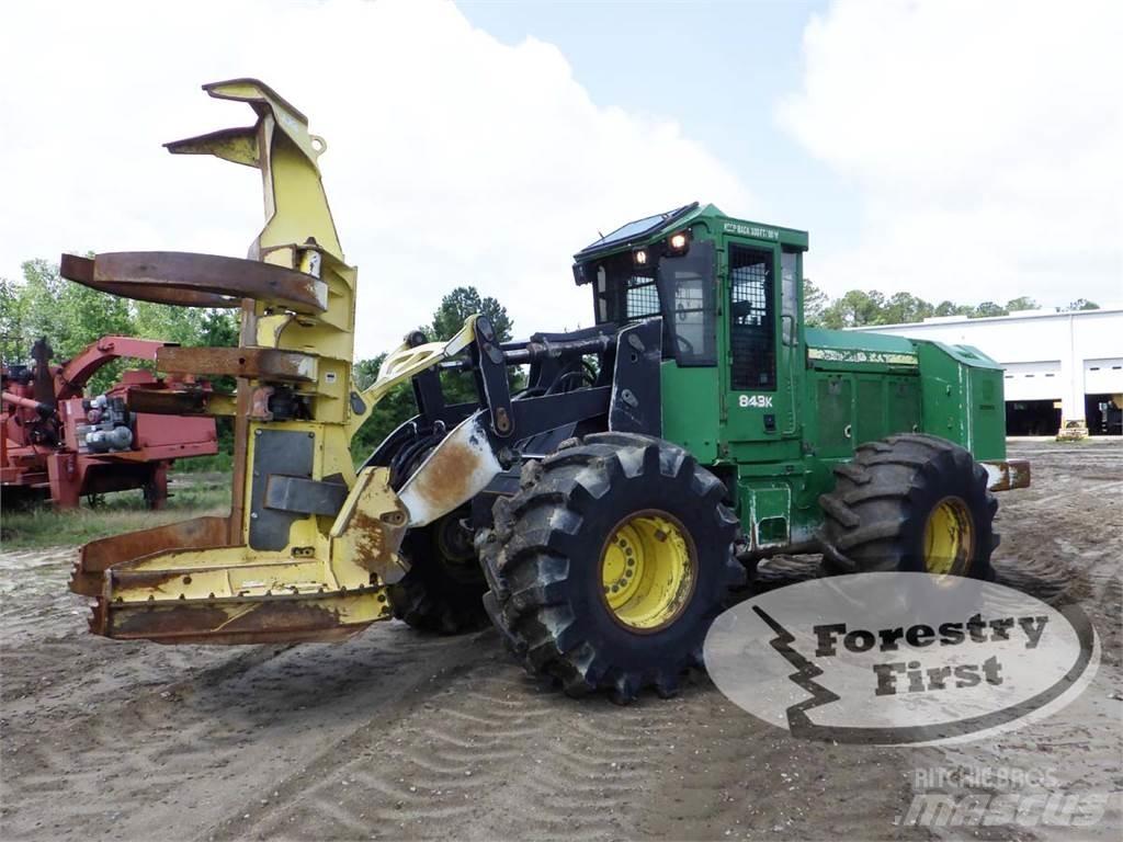 John Deere 843K Fällare-läggare