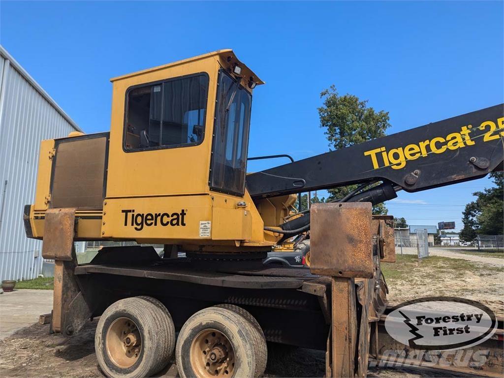 Tigercat 250D Terminal Lastare