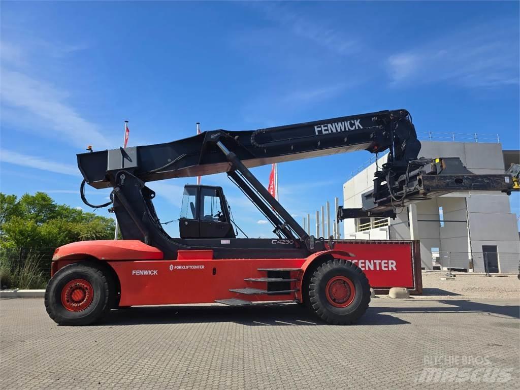 Linde C4230TL Reachstackers