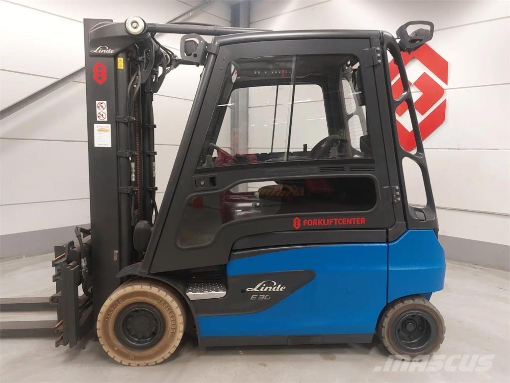 Linde E30L-01 Elmotviktstruckar