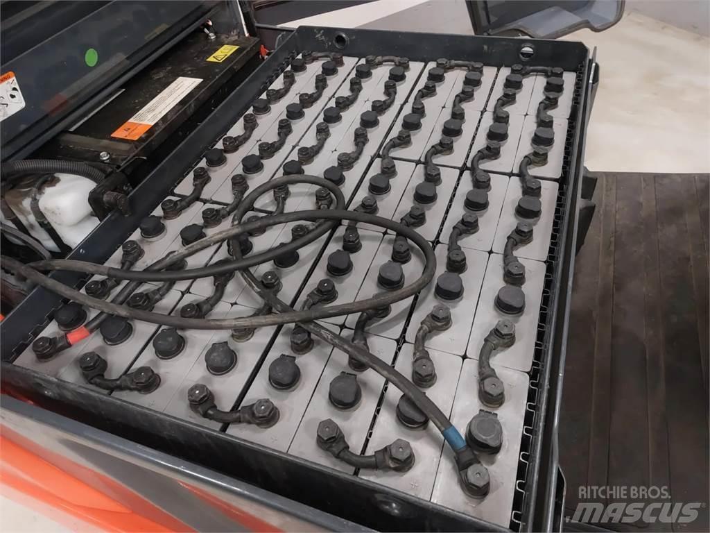 Toyota 8FBMKT25 Elmotviktstruckar