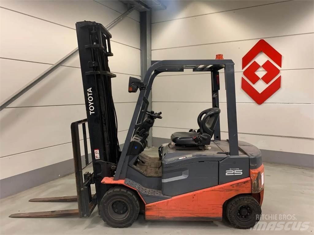 Toyota 8FBN25 Elmotviktstruckar