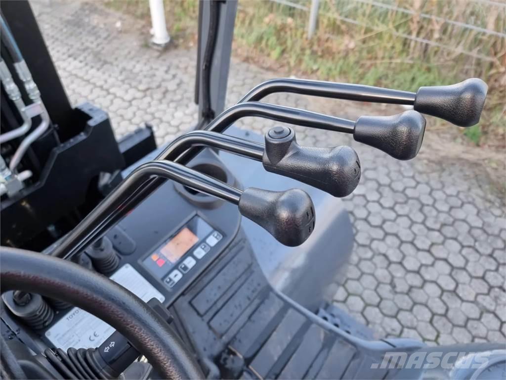 Toyota 8FD70F Dieselmotviktstruckar