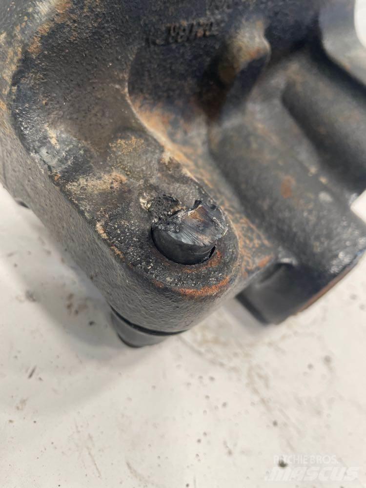 Ford F750 Chassi och upphängning