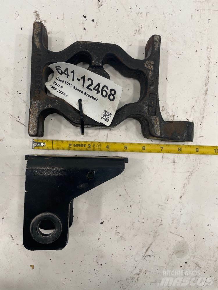 Ford F750 Chassi och upphängning