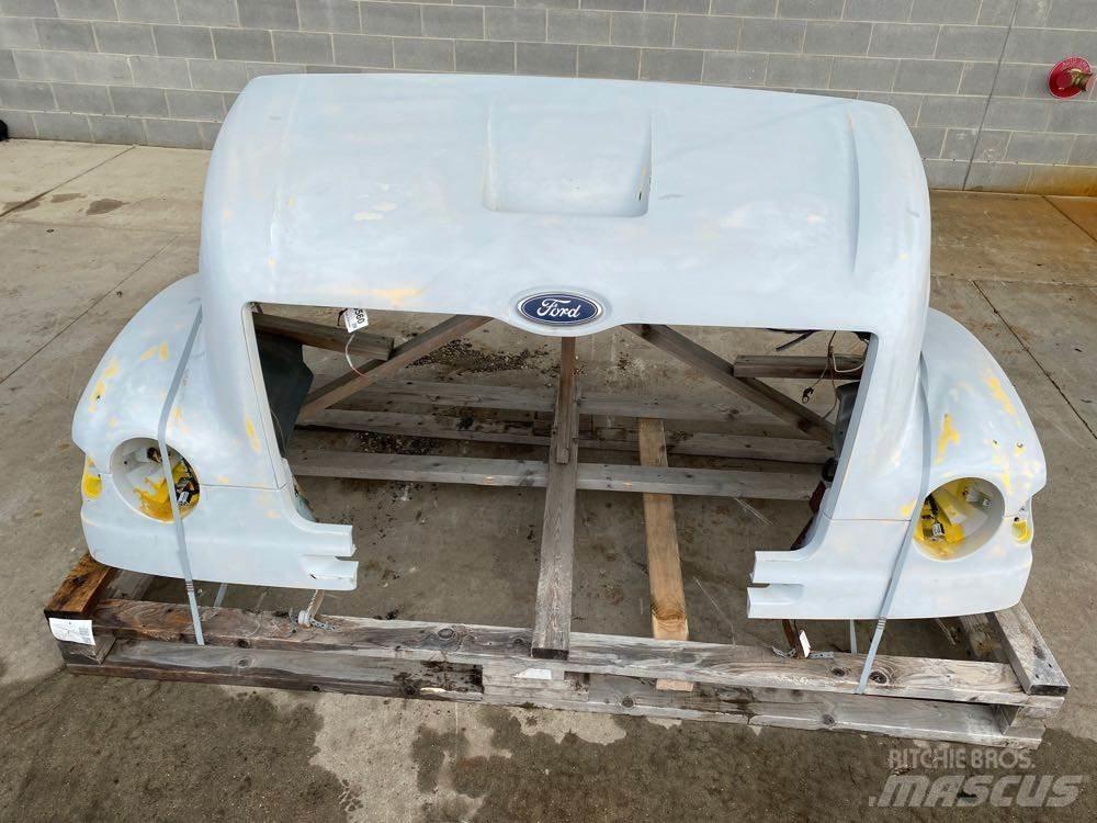 Ford L8501 Hytter och interiör