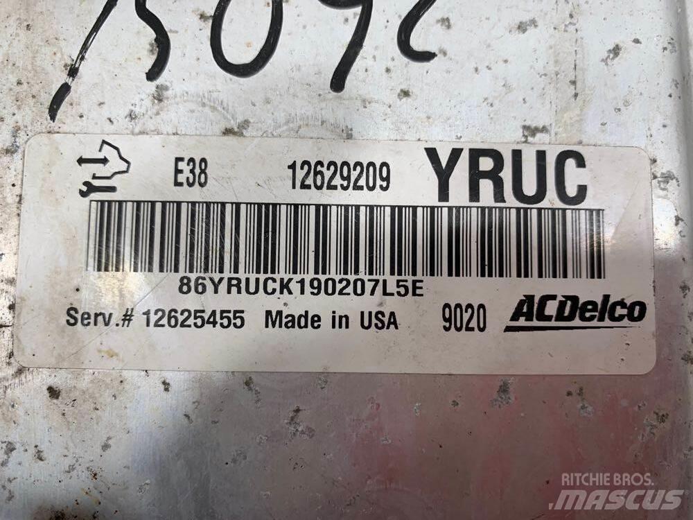 Isuzu NPR Hytter och interiör